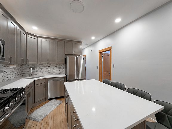 3rd image of 4322 W Kamerling Ave #2