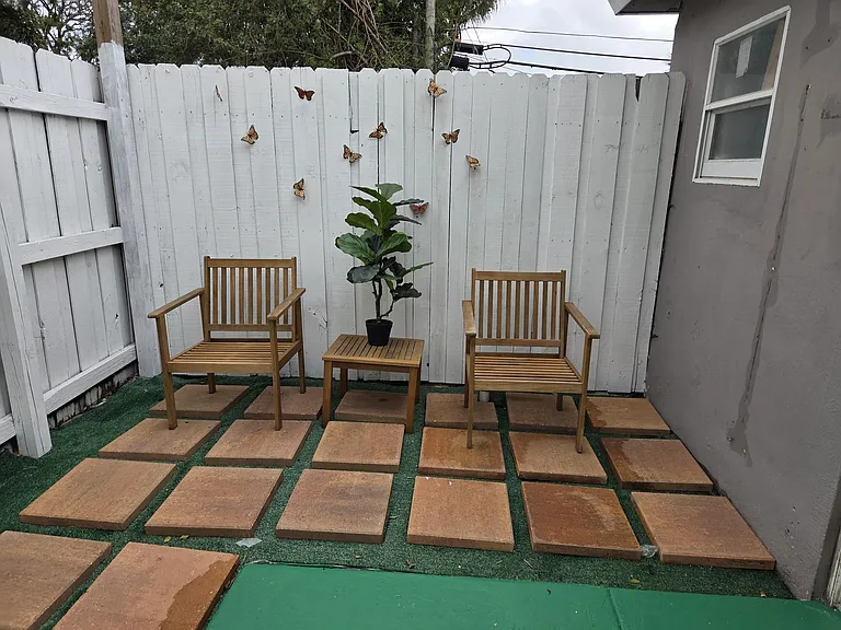 4824 SW 45th Ave — Photo 5