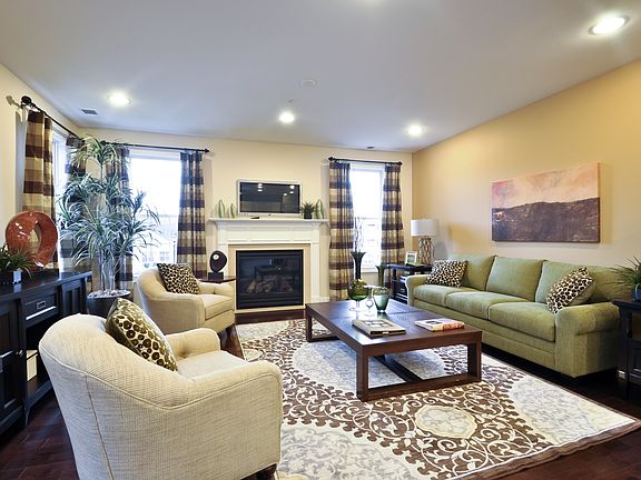 4th image of 127 Four Seasons Dr #414