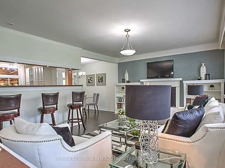 49 Don Mor Dr — Photo 2