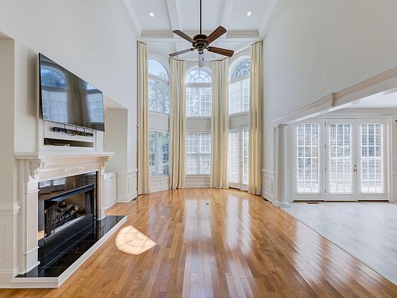 3rd image of 60 Redbay Rd