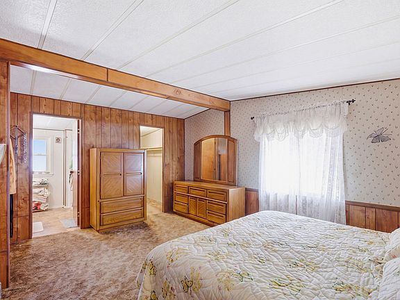 5th image of 1405 Willow Ln