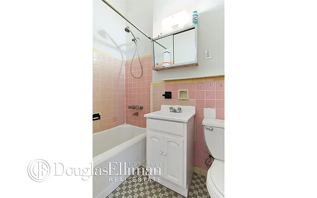 Rented by Douglas Elliman | media 17