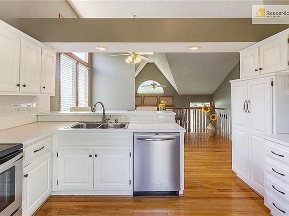 5th image of 21512 W 53rd St