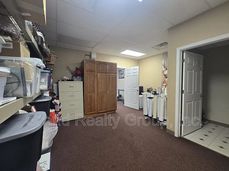 Studio, 1.0 bath, 780 sqft, $900 — Photo 4