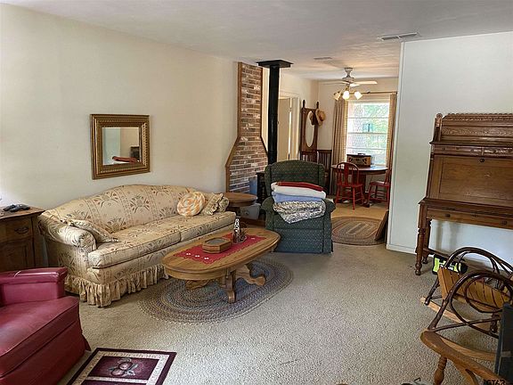 3rd image of 2200 Glenbrook Dr