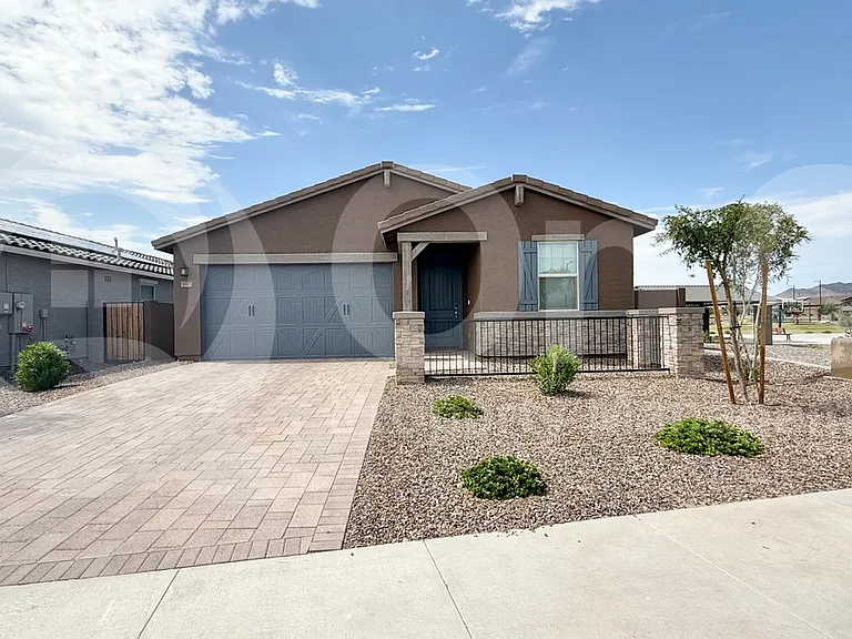 19973 W Rancho Dr — Photo 1
