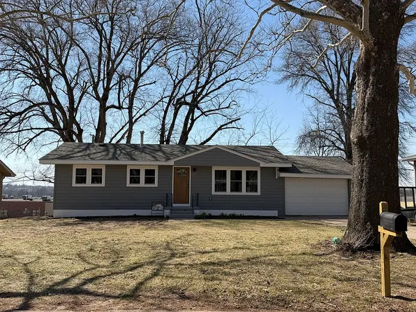 1513 N 11th St, Nebraska City, NE 68410