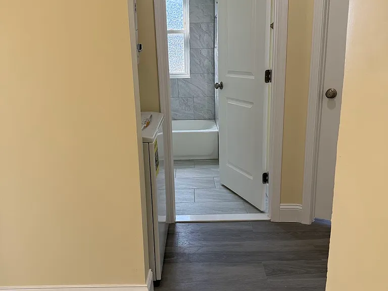 1820 C St NE #2 — Photo 8