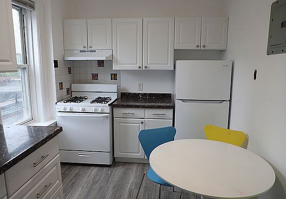 5th image of 30-16 38th Ave #2B