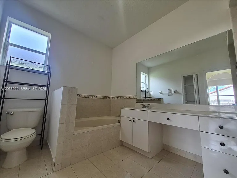 5033 SW 134th Ave — Photo 14