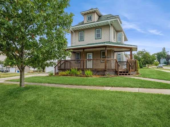 1402 4th Ave, Belle Plaine, IA 52208