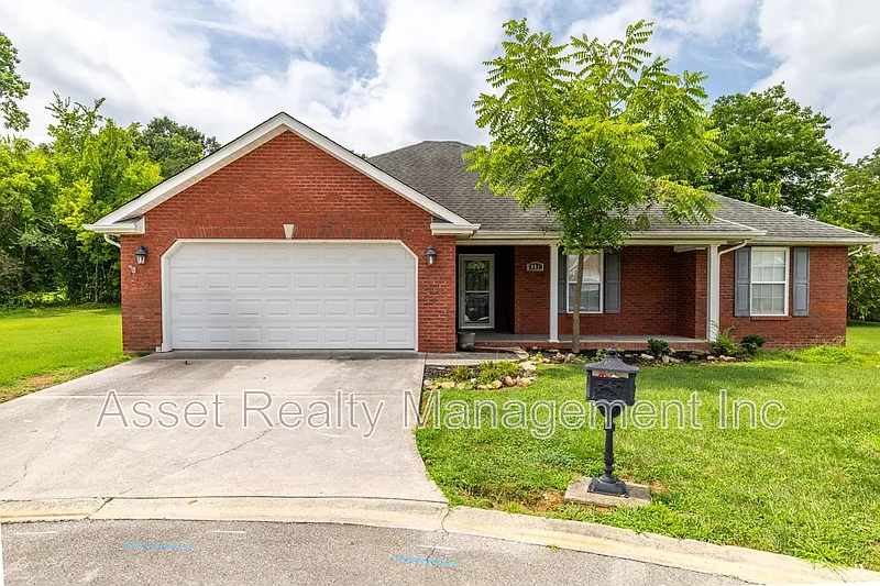 3 bed, 2.0 bath, 1302 sqft, $1,990 — Photo 1