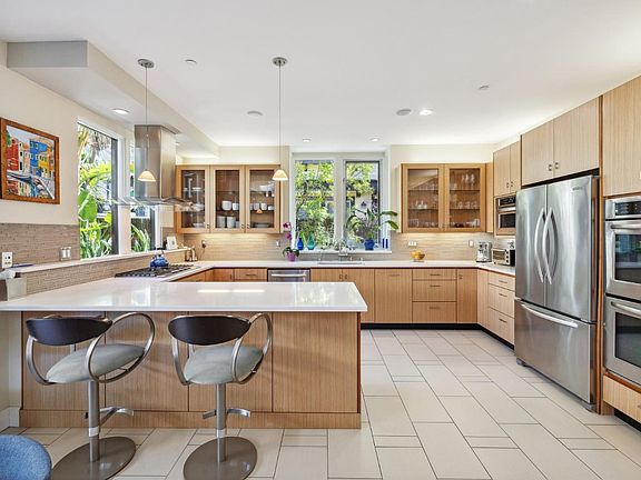4th image of 639 Homer Ave