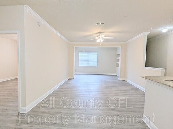 4th image of 417 Southern Pecan Cir Unit 208