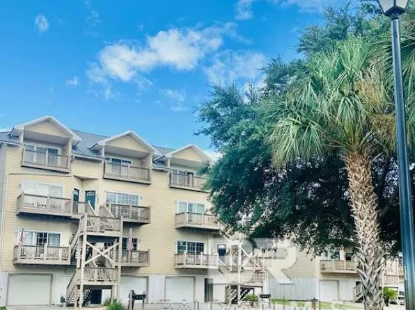 4 Yacht Club Dr APT 202, Daphne, AL 36526
