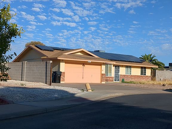 3rd image of 706 S Fontana