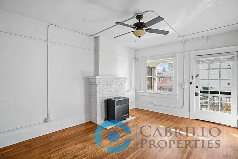 Studio, 1.0 bath, 377 sqft, $1,650 — Photo 3