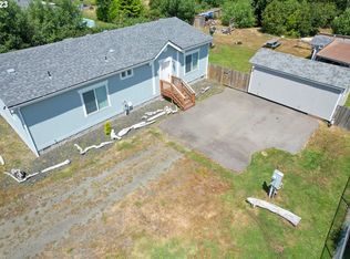 90905 Hollywood Ln, Coos Bay, OR 97420