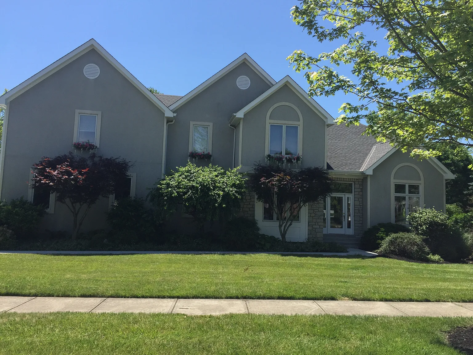 1262 Aintree Ct photo 1