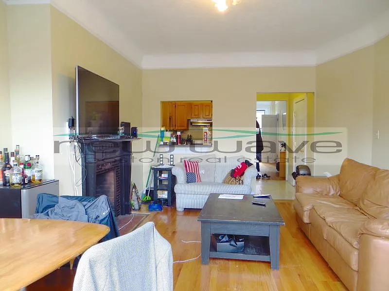 2 bed, 750 sqft, $3,600 — Photo 3