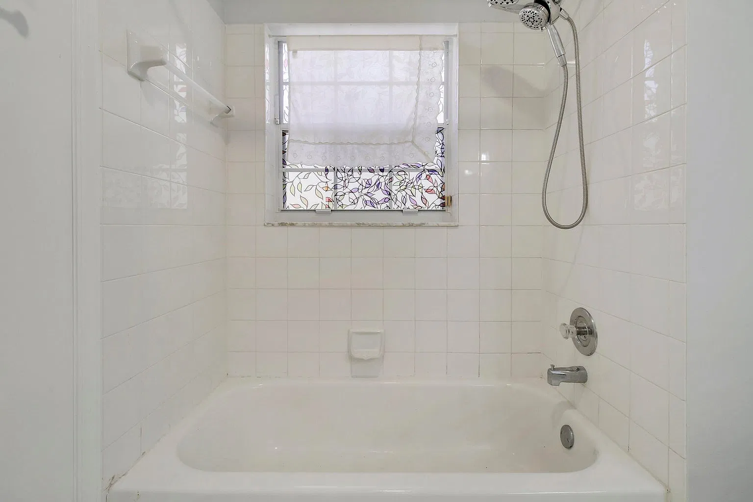 2 bed, 1228 sqft, $2,500 — Photo 4