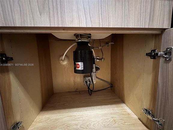 3rd image of 2020 NE 135th St APT 810