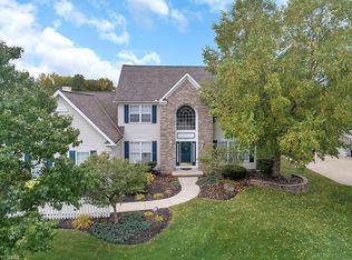 1032 Orchard Ln, Broadview Heights, OH 44147