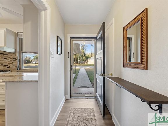4th image of 339 Oxford Drive