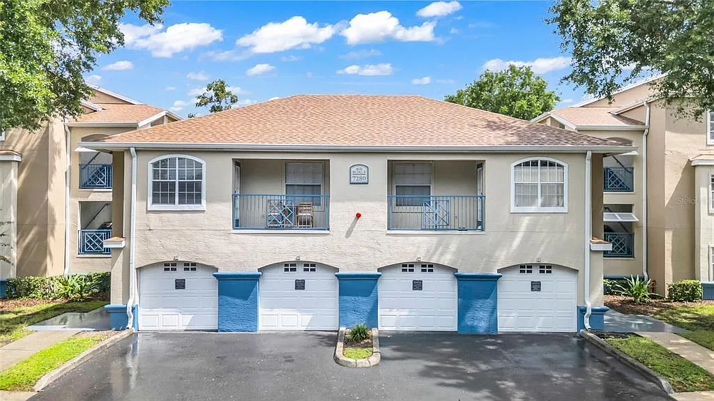 2 bed, 2.0 bath, 1072 sqft, $1,695 — Photo 1