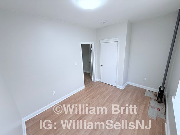5th image of 6302 Polk St #4D