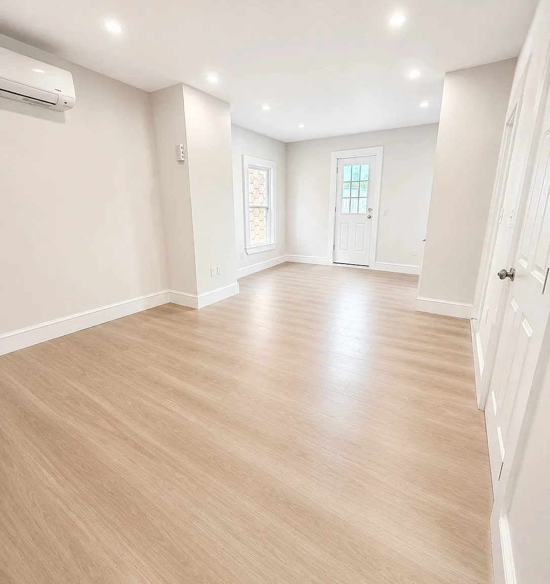 1 bed, 1.0 bath, 700 sqft, $2,600 — Photo 2