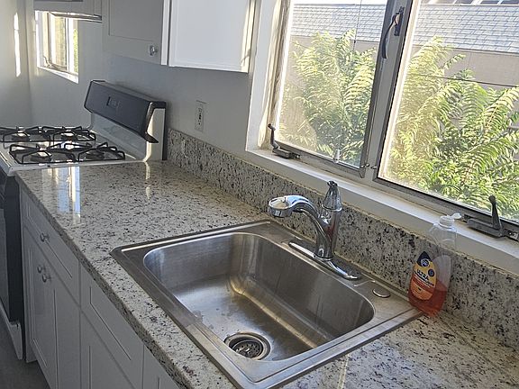 4th image of 730 Arcadia Ave APT 5