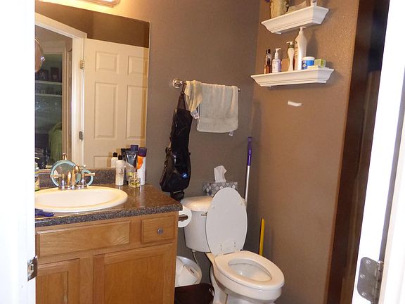 5th image of 115 Skeels Ave