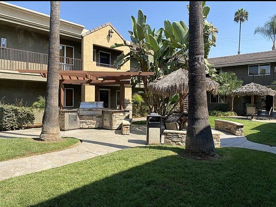 1st image of 800 N Mollison Ave Unit 51