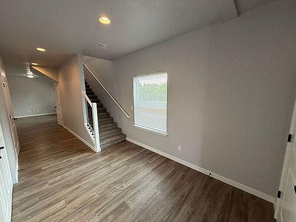 2nd image of 875 Hickory St NE