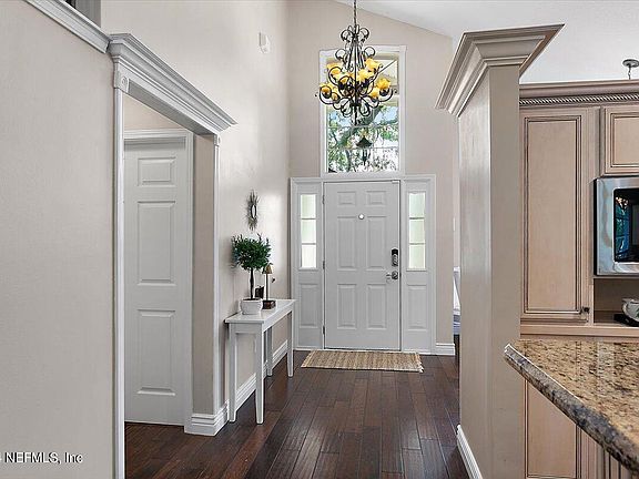 3rd image of 3844 DANFORTH Drive W
