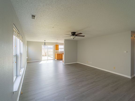 3rd image of 6705 W Philadelphia Dr