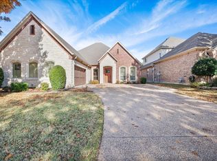 3601 Regents Park Ct, Arlington, TX 76017