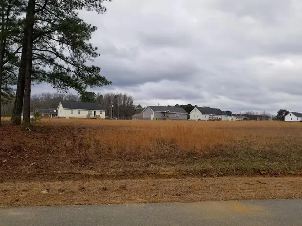 93R Pine Ridge Dr, Roanoke Rapids, NC 27870