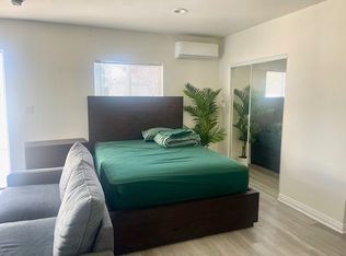 5907 Zelzah Ave, Encino, CA 91316