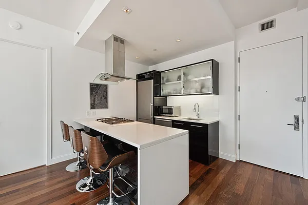 Rented by Compass | media 20