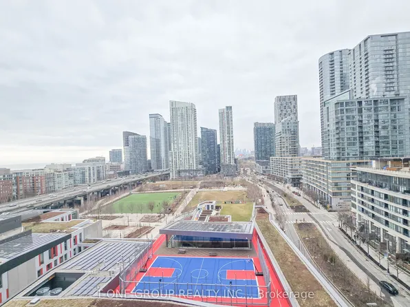 15 Fort York Blvd #1702, Toronto, ON M5V 3Y4