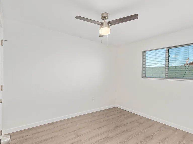 312 E Kinderman Dr #1 — Photo 13