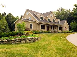 36 Cortland Rd, Freeport, ME 04032