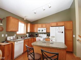 127 Garner Cir, Montrose, MN 55363