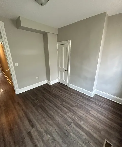 2317 E Federal St — Photo 9