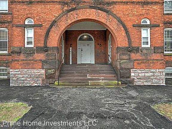 5th image of 610 W Philadelphia St #10981370