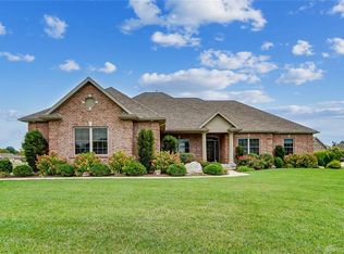 1060 Windmill Ct, Troy, OH 45373