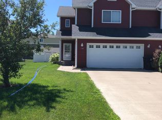 1138 38th Ave S, Grand Forks, ND 58201